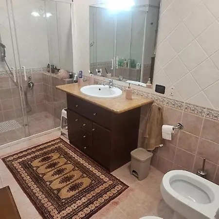 Casa Ausonia بيت ضيافة